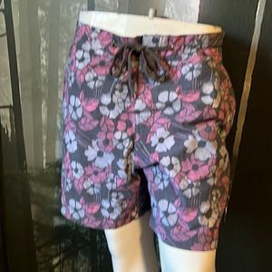 Mens flower print 36 waist swim trunks.